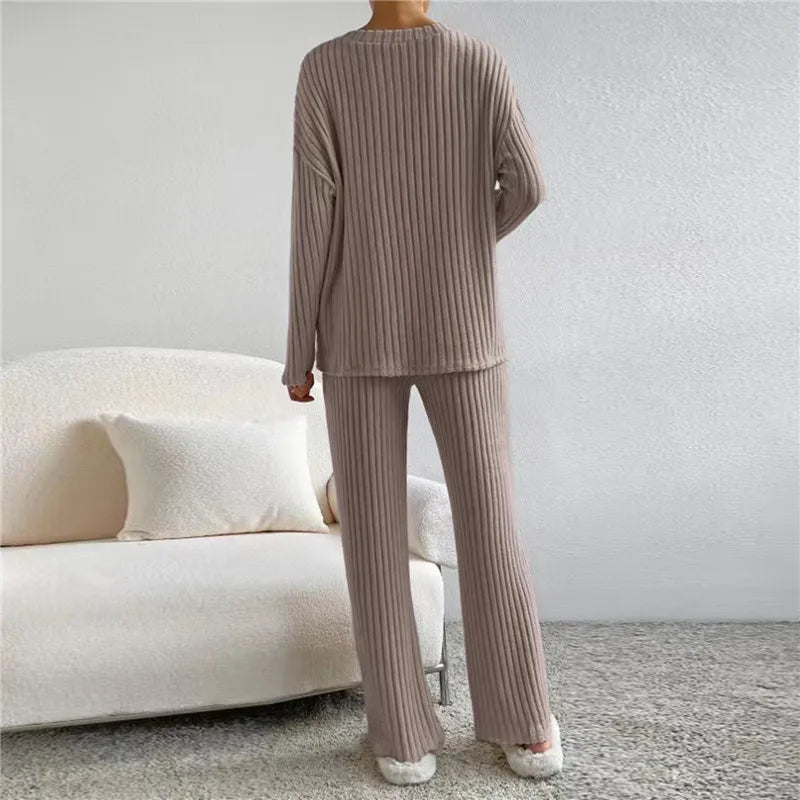 Carrie - Ribbed V-Neck Comfort Set