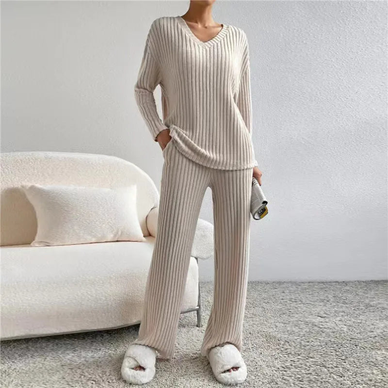 Carrie - Ribbed V-Neck Comfort Set